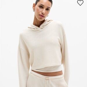 NWT Athleta Cream Cropped Hoodie